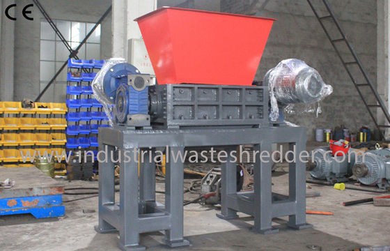 Two Motors Drive Scrap Metal Shredder Different Sizes For Solid Materials