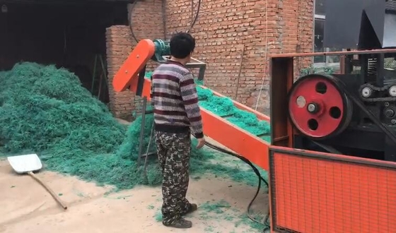 İyi bir fiyat. Balık Ağı Hurda Plastik Film Öğütücü Döner Bükülmüş Bıçak Tasarımı çevrimiçi