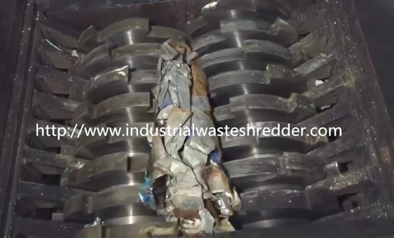 İyi bir fiyat. PET Şişeler / Karton Çekirdek için Yüksek Mukavemetli Çift Şaftlı Shredder çevrimiçi