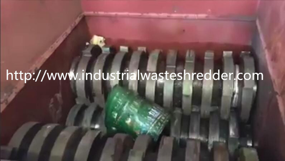 İyi bir fiyat. Hurda Çelik Varil Dört Şaftlı Shredder Yüksek Hassasiyetli Kararlı Performans çevrimiçi