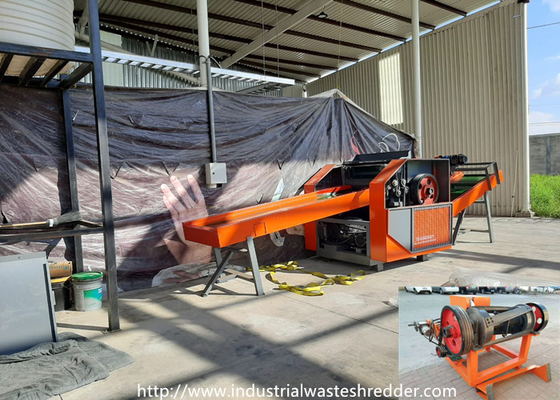 İyi bir fiyat. Bıçak Bileyici ile 400mm Rafya Torbaları Plastik Parçalayıcı Makinesi çevrimiçi