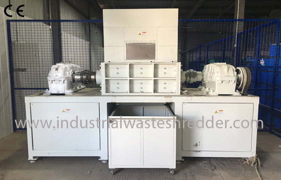 İyi bir fiyat. Yatay Küçük Su Şişesi Shredder, Plastik Şişe Kırıcı Makinesi çevrimiçi