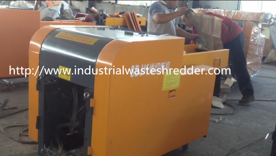 İyi bir fiyat. Atık Kraft Kağıt Karton Kutu Parçalayıcı Yüksek Hassasiyetli 5.5KW Minimum Beygir Gücü çevrimiçi