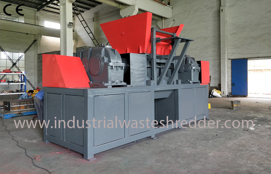 İyi bir fiyat. Belediye Katı Atık Öğütücü 37 KW 75 Rpm Dönme Hızı Yüksek Parçalama Verimliliği çevrimiçi