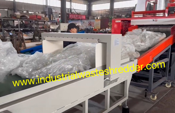 İyi bir fiyat. 2400F PE PP PET Plastik Film Kırıcı, Yüksek Verimlilikli Monofilament Film Kırıcı Makinesi Saatte 1000-2000KG,Atık PP Raffia İpekleri Kırıcı Makinesi Blade Wear Resistance çevrimiçi