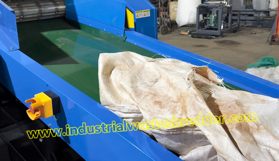 PP Raffia Jumbo Bag Crusher Süper Büyük Çuvallar Mühürle Dayanıklı Alaşım Aracı Çelik Döner Bıçaklar Güç tasarrufu 1600B