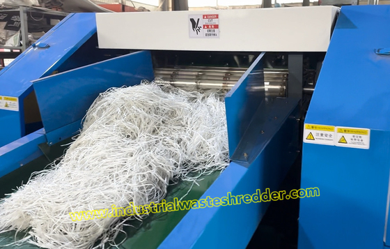PP Plastik Monofilament Kırıcı, Yüksek Verimlilikli Atık İpekler Ön Kırıcı, Güç Tasarrufu, PP Raffia için Kırıcı, Giriş ve Çıkış Taşıyıcılı PP İp Kırma Makinesi, Giyim Direncili Blade