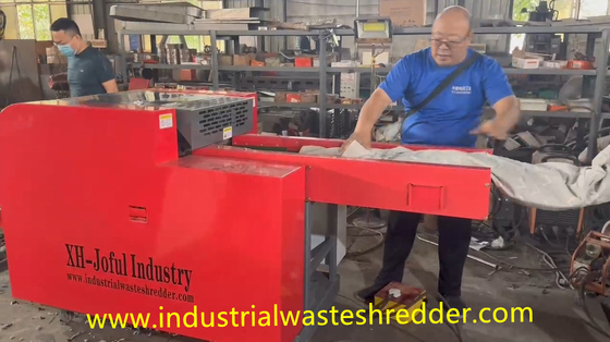 İyi bir fiyat. 800F Tekstil Parçaları Kırıcı Kırma Motoru 7.5KW Kumaşlar için Küçük Çakıcı Makine Kırma Giriş Taşıyıcı 1400*330mm Uzunluk* Genişlik Yatak Çarşafı Kırıcı çevrimiçi