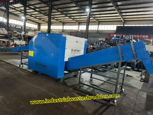 İyi bir fiyat. Ahşap Pulp Kağıt Kesme Makinesi 1600F Atık Kağıt Çöpeci 1000kg/saat Kapasite ve Özel Taşıyıcı Uzunluğu çevrimiçi