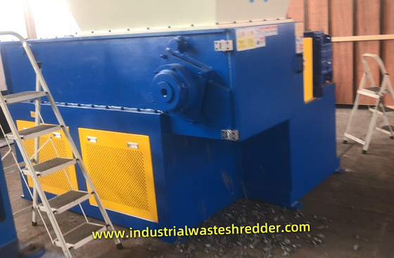 Model 800 Plastik ABS Boru Kırıcı 45-55kw ABS Tüp Kırıcı Rotor'un Yüksek Çalışma Verimliliği Diametresi 400mm Borular ve Tüpler İçin Ağır Görevli Kırıcı