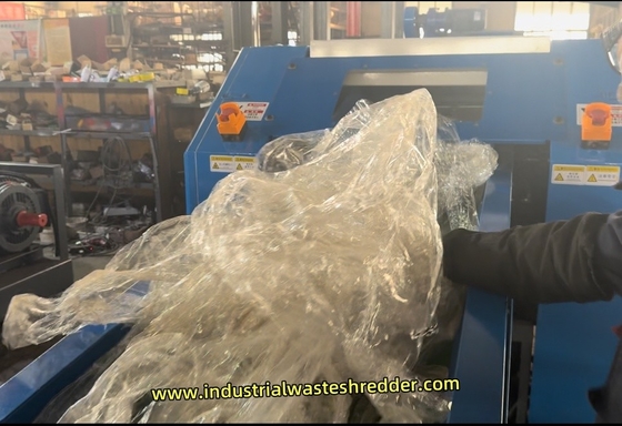 İyi bir fiyat. Plastik Filmleri Kırıcı Makine OPPS & BOPP & FOILS Kırıcı Rotary Blades Cutter, Büyük Kapasiteli çevrimiçi