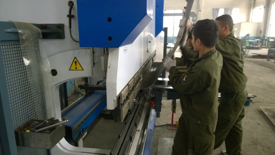 İyi bir fiyat. Paslanmaz çelik metal tabakası işleme hizmetleri sunmak çevrimiçi