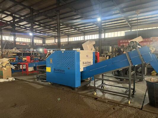 İyi bir fiyat. Özelleştirilebilir Çıktı Boyutu ve Yüksek Üretim Kapasiteli Verimli Enerji Tasarruflu Yatak Parçalama Makinesi çevrimiçi