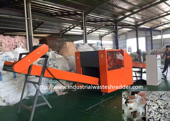 İyi bir fiyat. Atık PVC Bezi Kesme Makinesi PVC Hortum Kırıcı Parçalayıcı Makinesi Özel Tasarım çevrimiçi