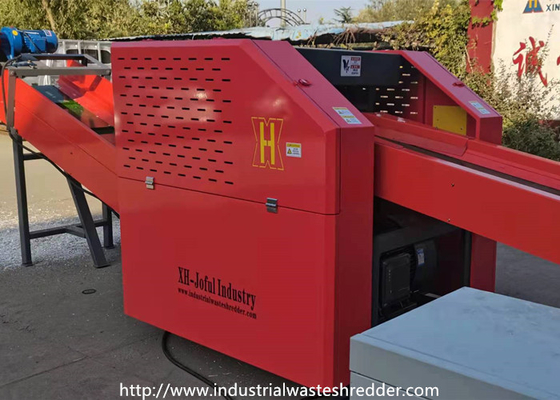 İyi bir fiyat. Yumuşak Tip Telef Kapasitesi 8000kg 5.5kw Paçavra Kesme Makinesi çevrimiçi