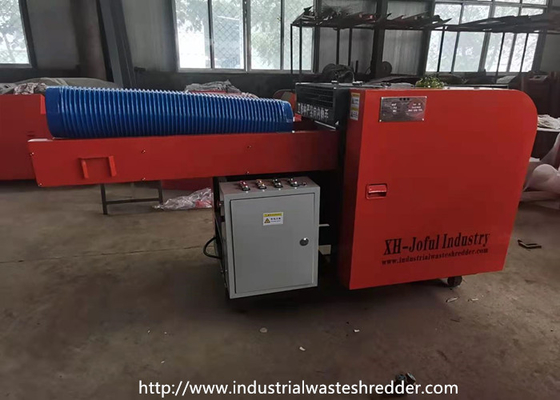 İyi bir fiyat. Masa Mat 440V Kumaş Parçalayıcı Makinesi Alaşımlı Alet Çelik Bıçak çevrimiçi