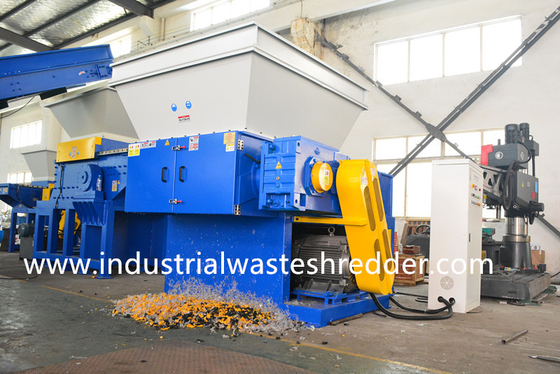 İyi bir fiyat. XR1300 Kalıp Malzemeleri Plastik Topaklar Parçalayıcı Uzunluğu 1350mm 75KW Motor çevrimiçi